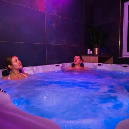 Apartamento Private With Jacuzi, Sauna & Ev Charging