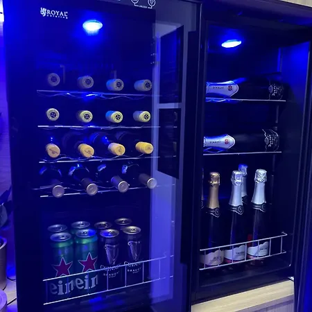 New App With Jacuzi, Sauna & Ev Charging 11kw *