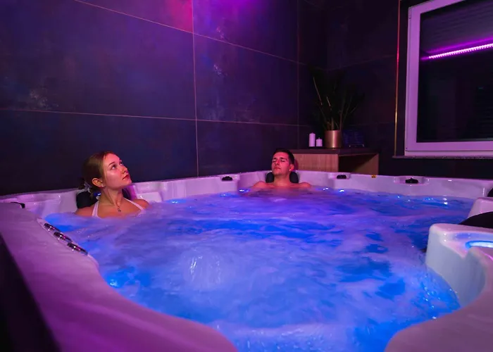 Διαμέρισμα Private With Jacuzi, Sauna & Ev Charging