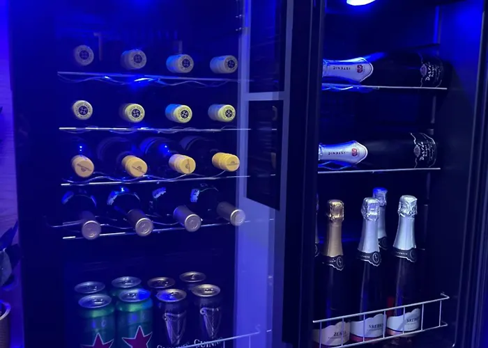 Private With Jacuzi, Sauna & Ev Charging *